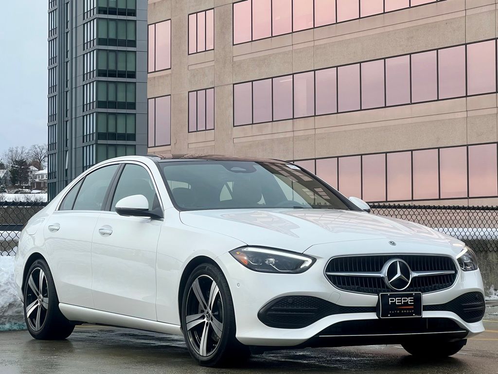 2025 Mercedes-Benz C-Class Sedan C 300's photo