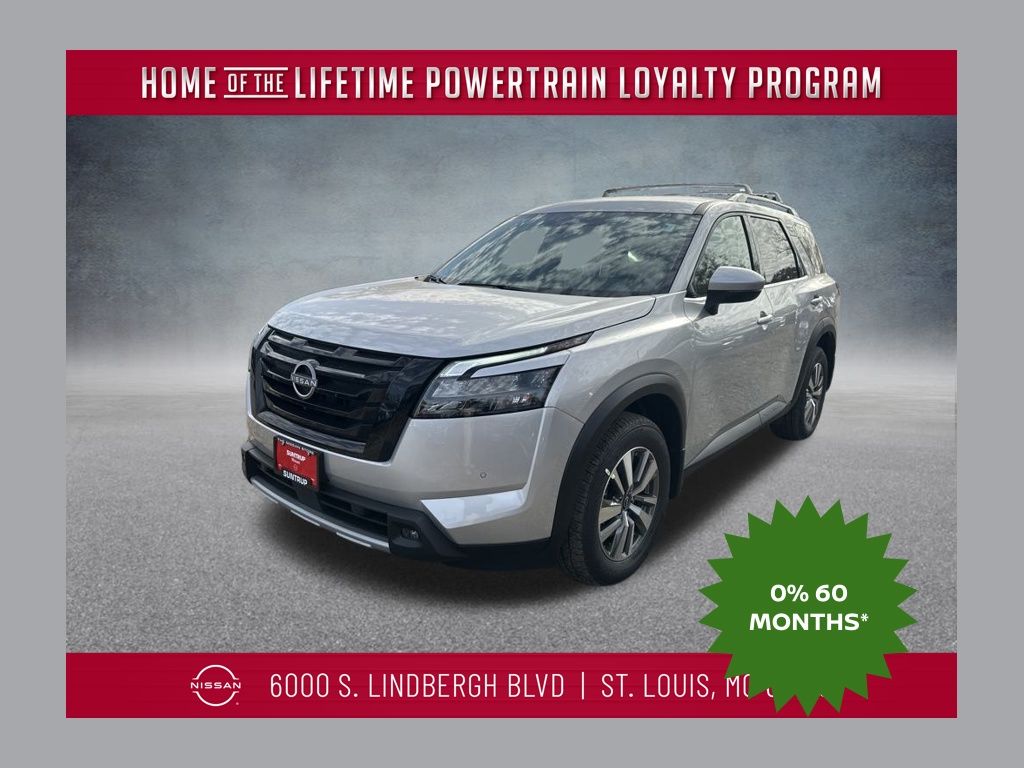 2025 Nissan Pathfinder SL's photo