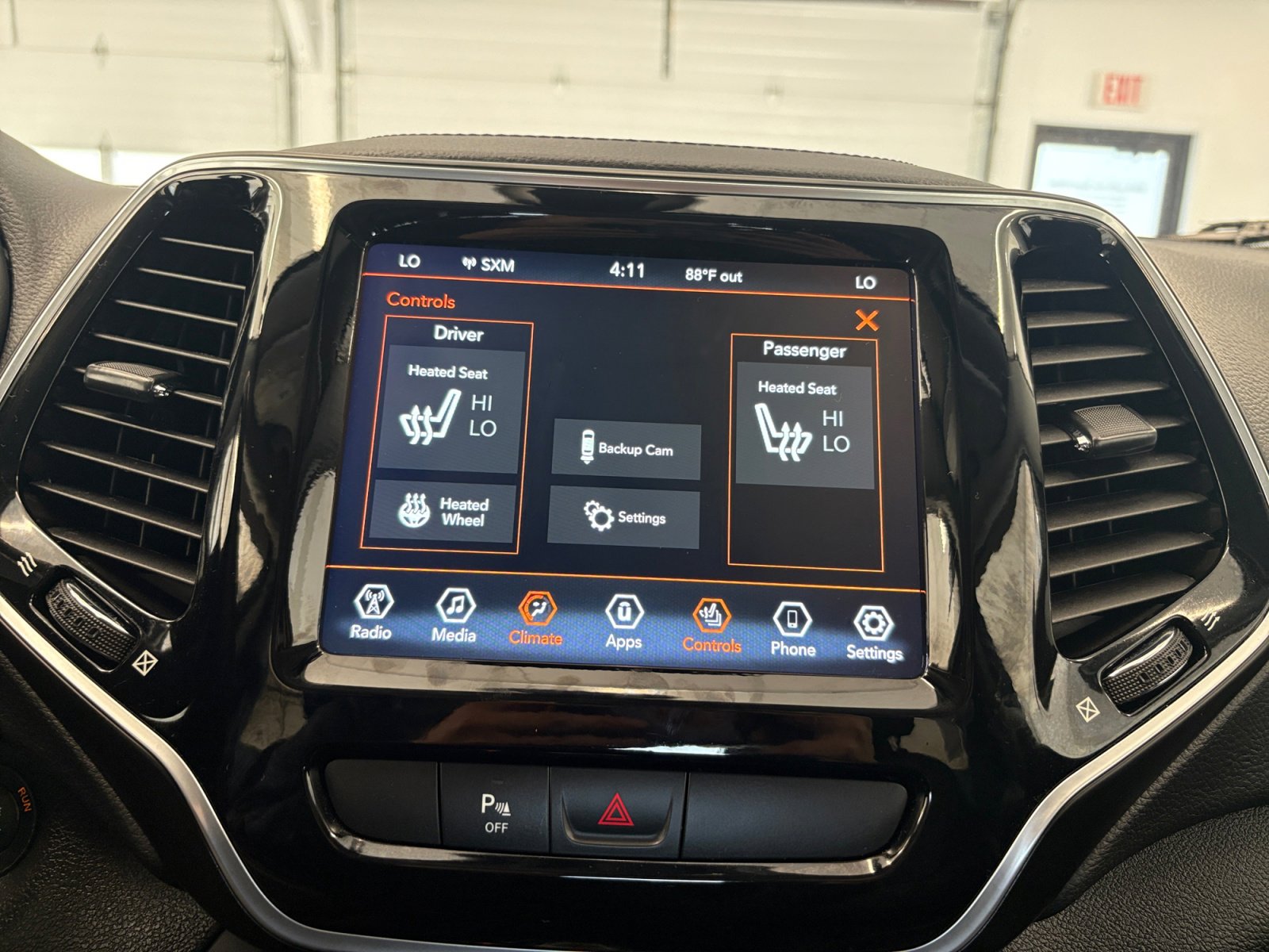 2020 Jeep Cherokee Limited photo 22