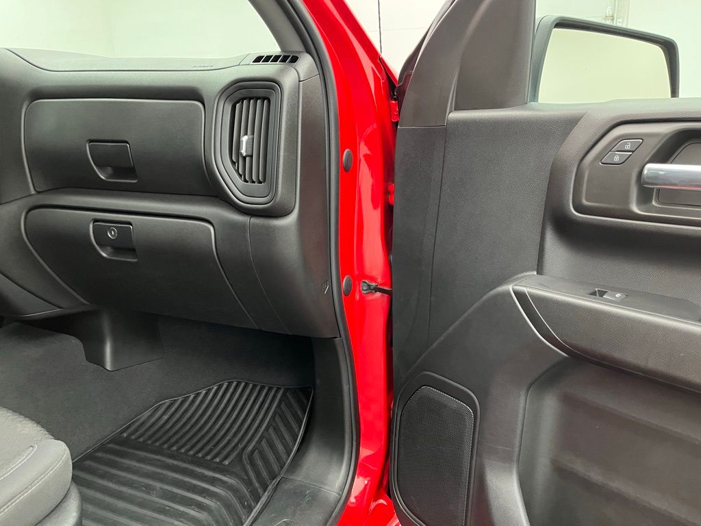 2022 Chevrolet Silverado 1500 Custom photo 19