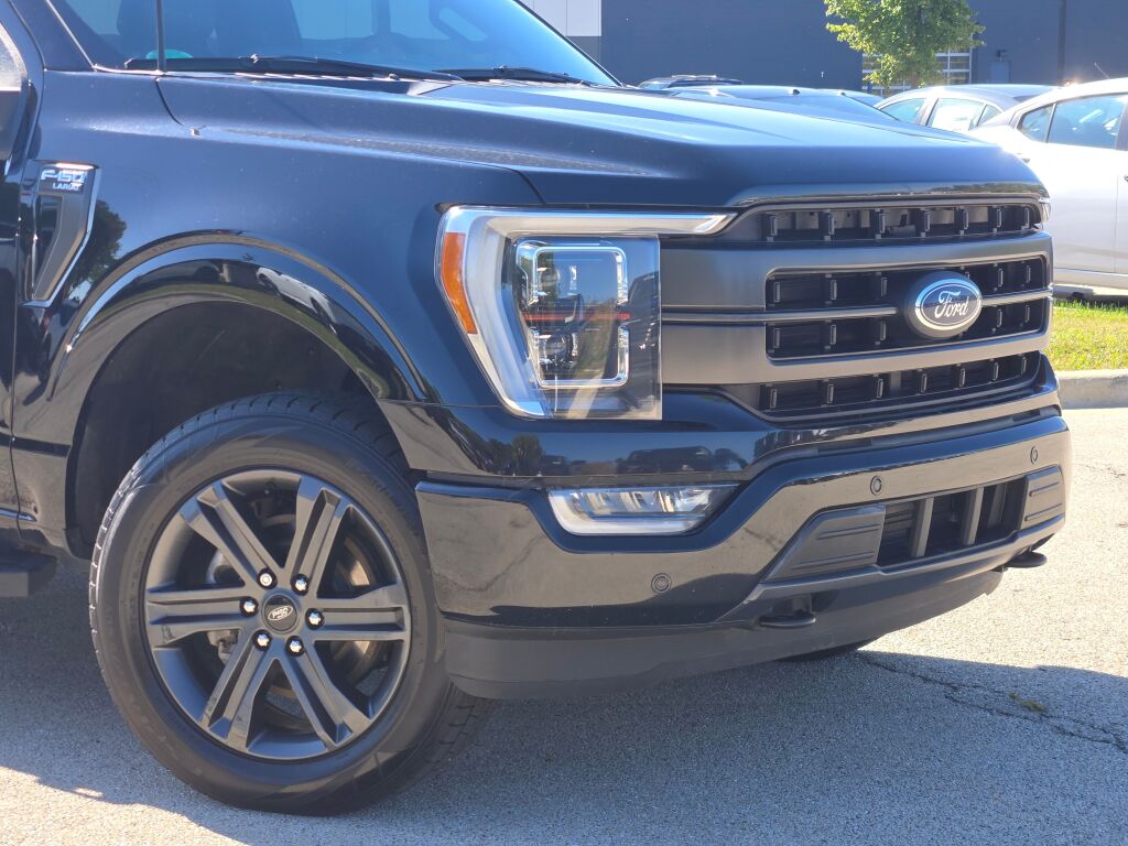2023 Ford F-150 Lariat photo 2
