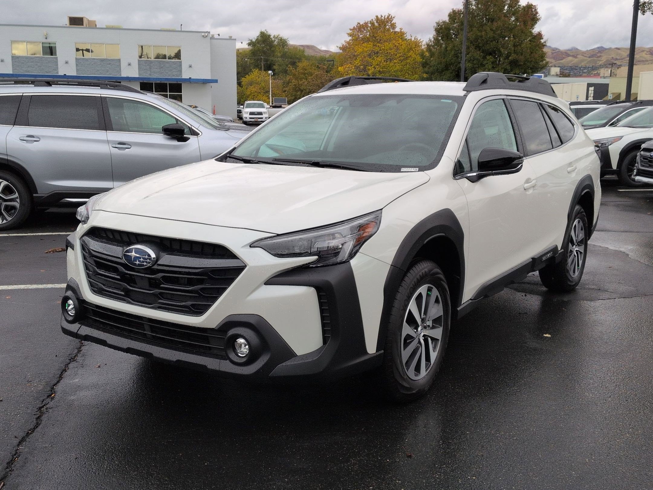 2025 Subaru Outback Premium photo 4