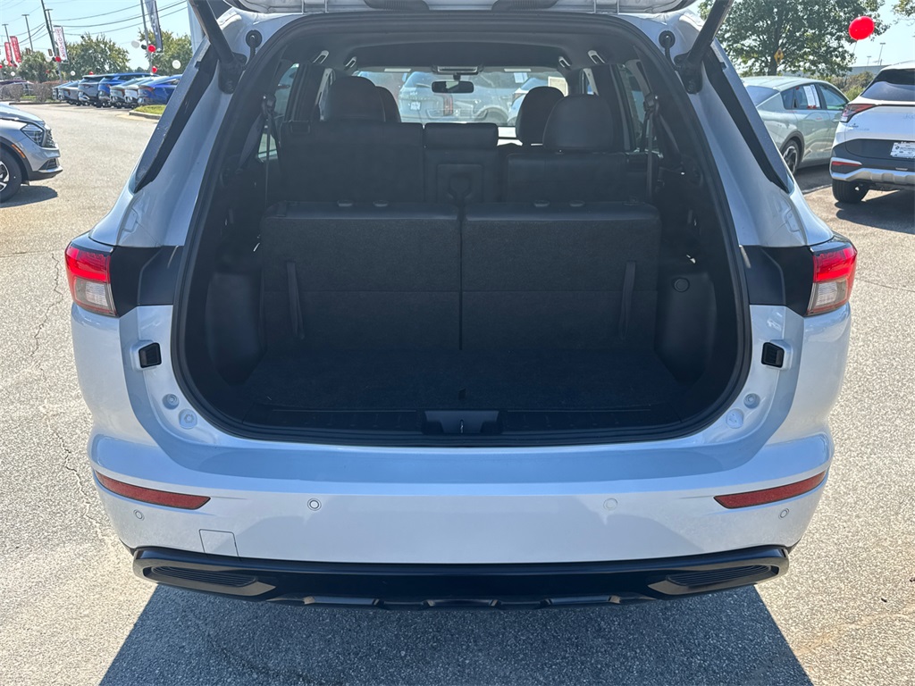 2023 Mitsubishi Outlander SE Black Edition photo 18