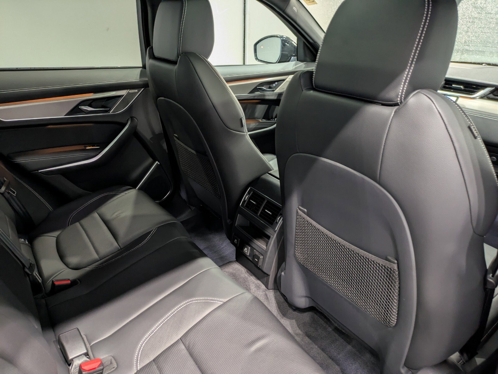 2026 Jaguar F-PACE R-Dynamic S P250 photo 21