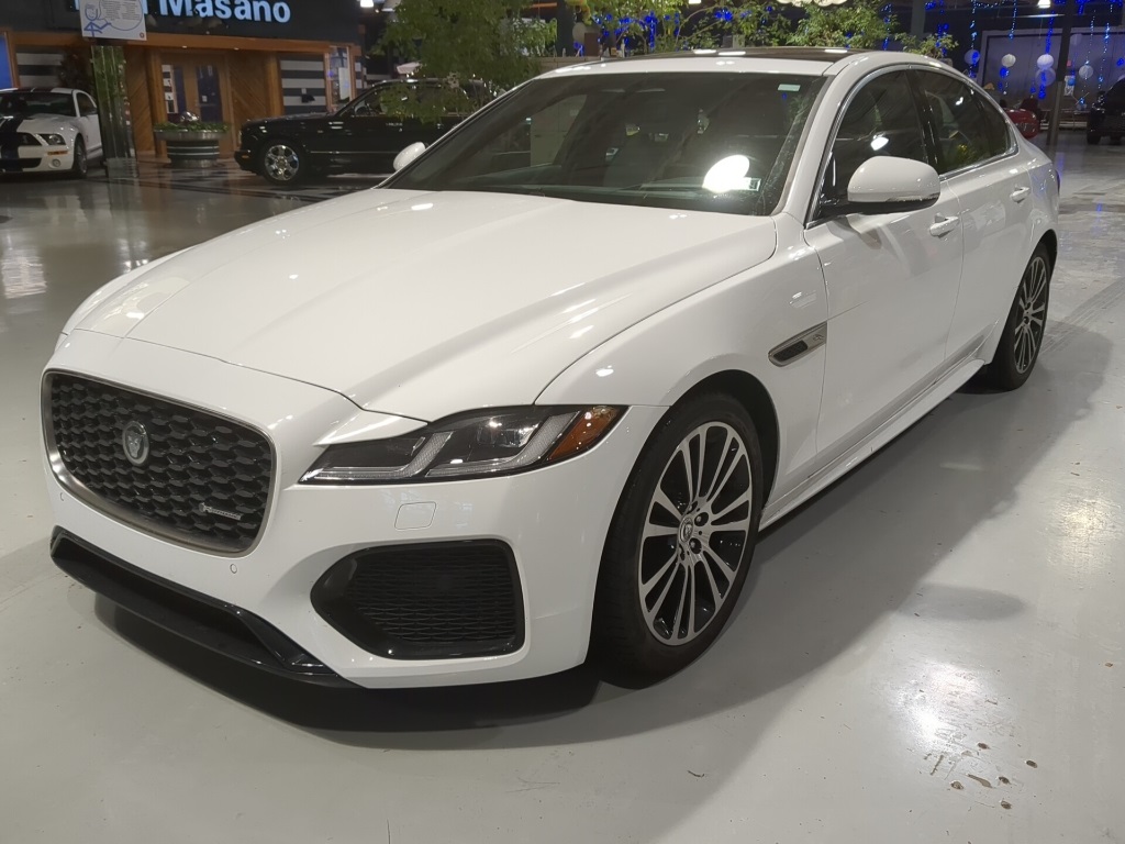 2024 Jaguar XF R-Dynamic SE's photo