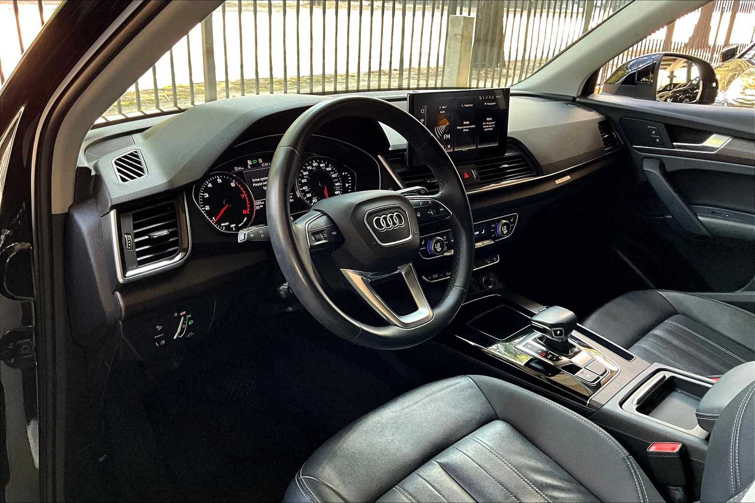 2022 Audi Q5 S line Premium photo 16