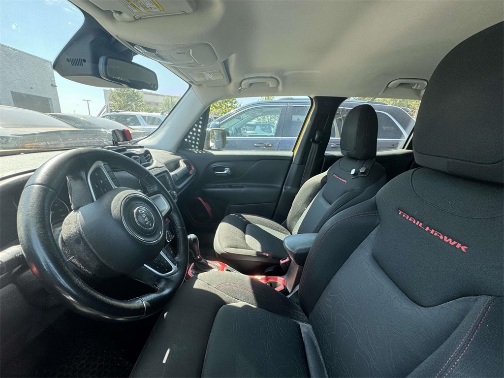 2016 Jeep Renegade Trailhawk photo 5