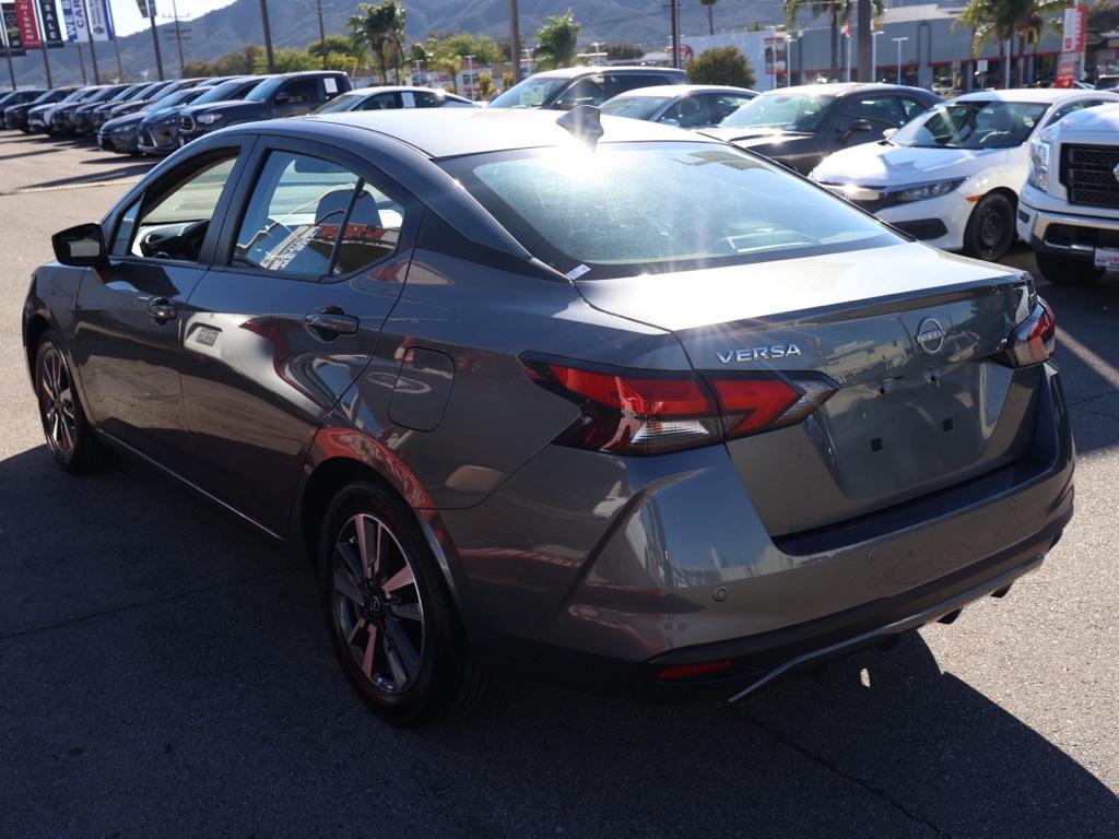 2024 Nissan Versa 1.6 SV photo 4