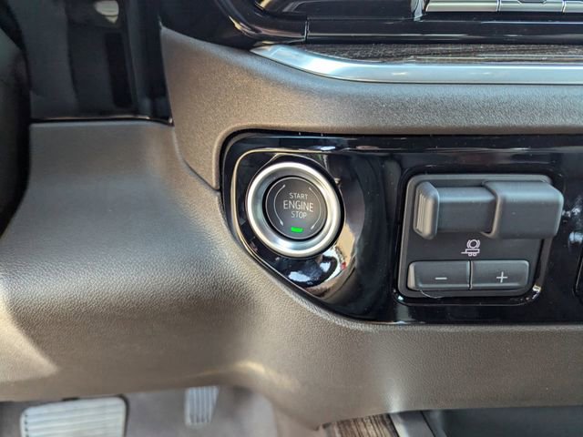 2025 Chevrolet Silverado 1500 LT photo 25