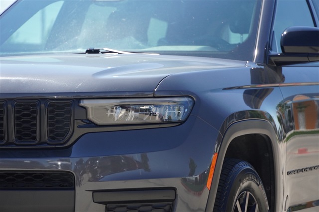 2024 Jeep Grand Cherokee Altitude photo 4