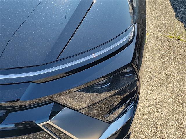 2025 Hyundai Sonata Hybrid Limited photo 4
