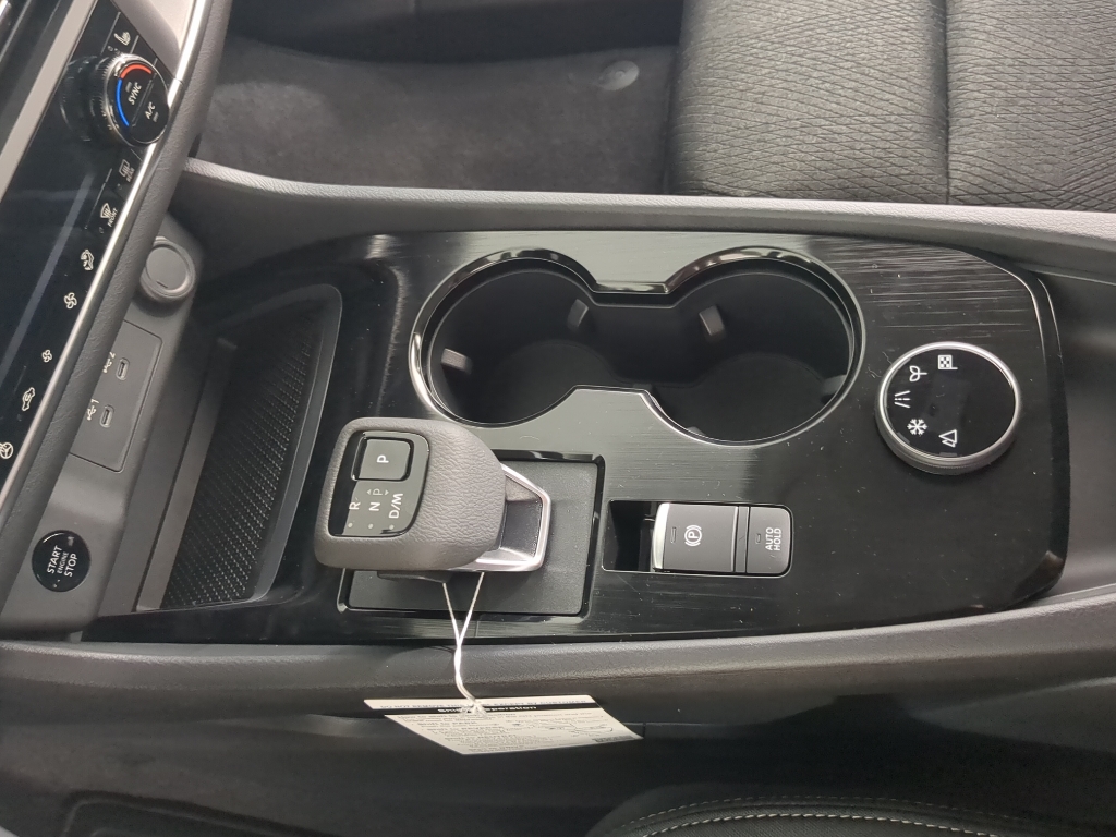 2026 Nissan Rogue SV photo 15