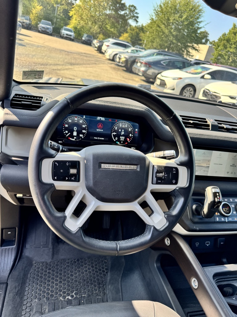 2021 Land Rover Defender 110 S photo 16