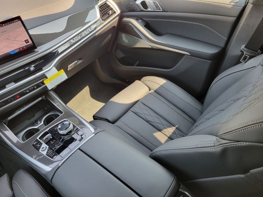 2026 Bmw X7 M60i photo 16