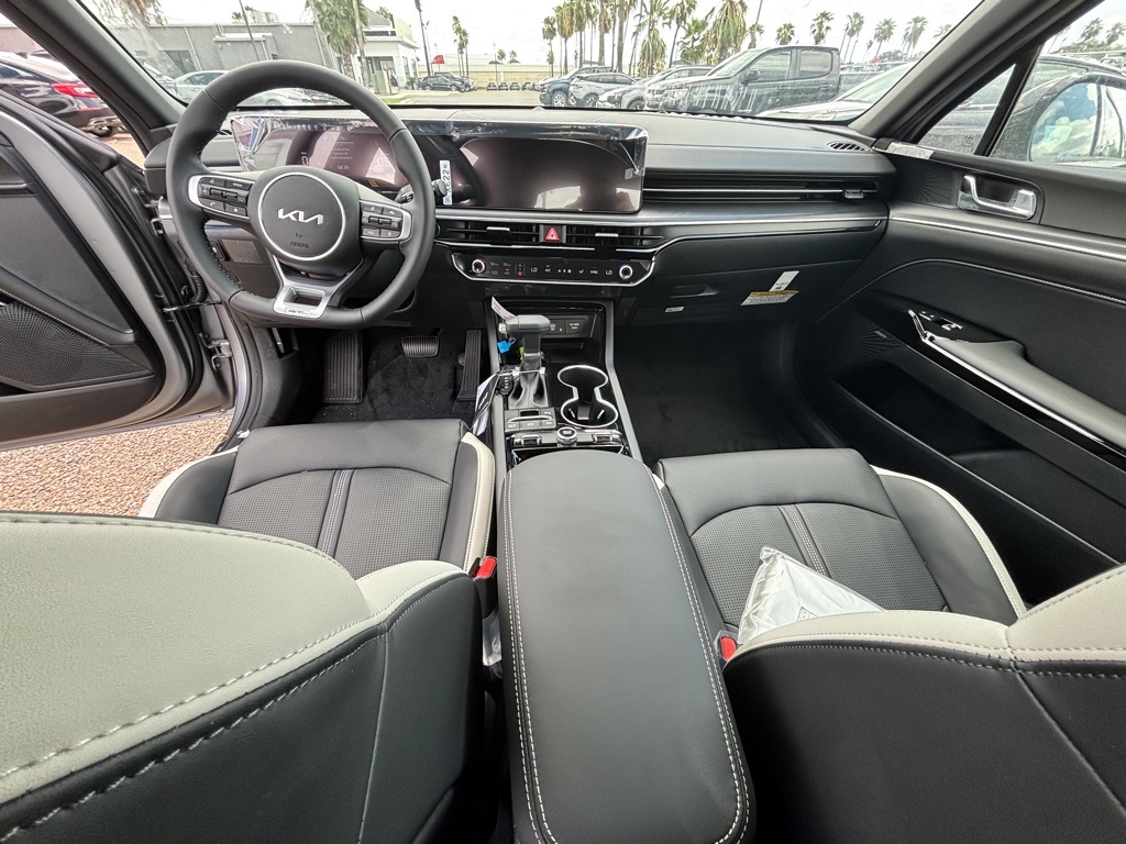 2026 Kia K5 GT-Line photo 13