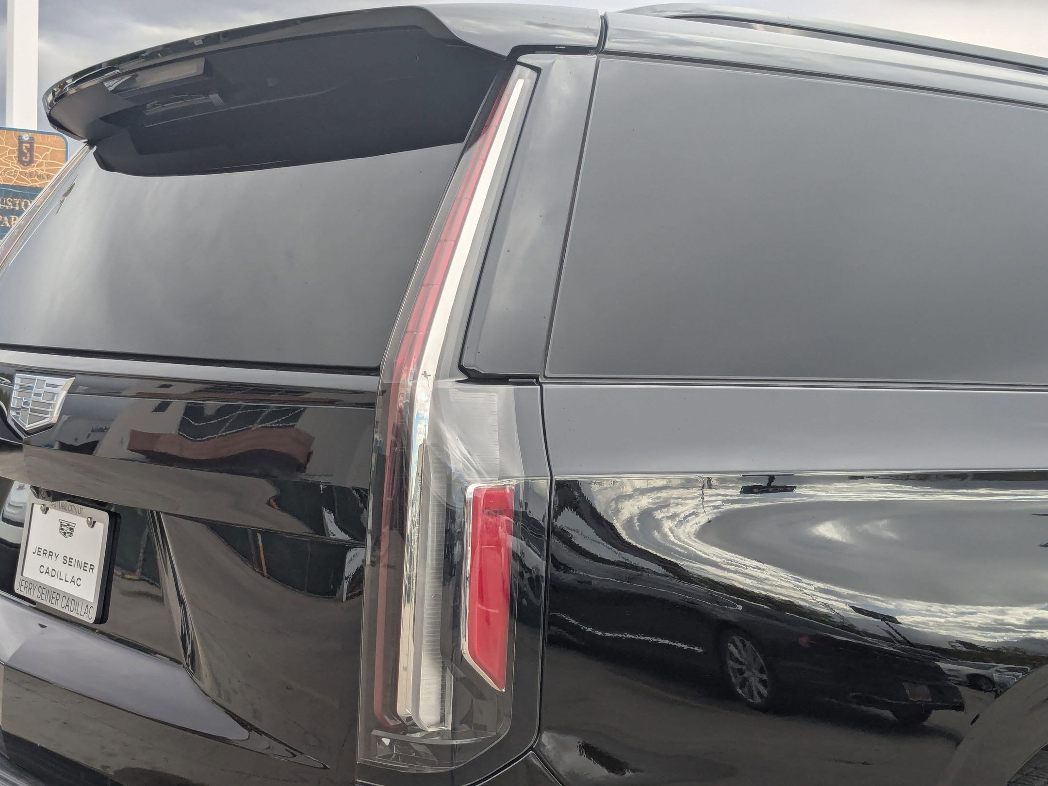 2021 Cadillac Escalade ESV Sport Platinum photo 11