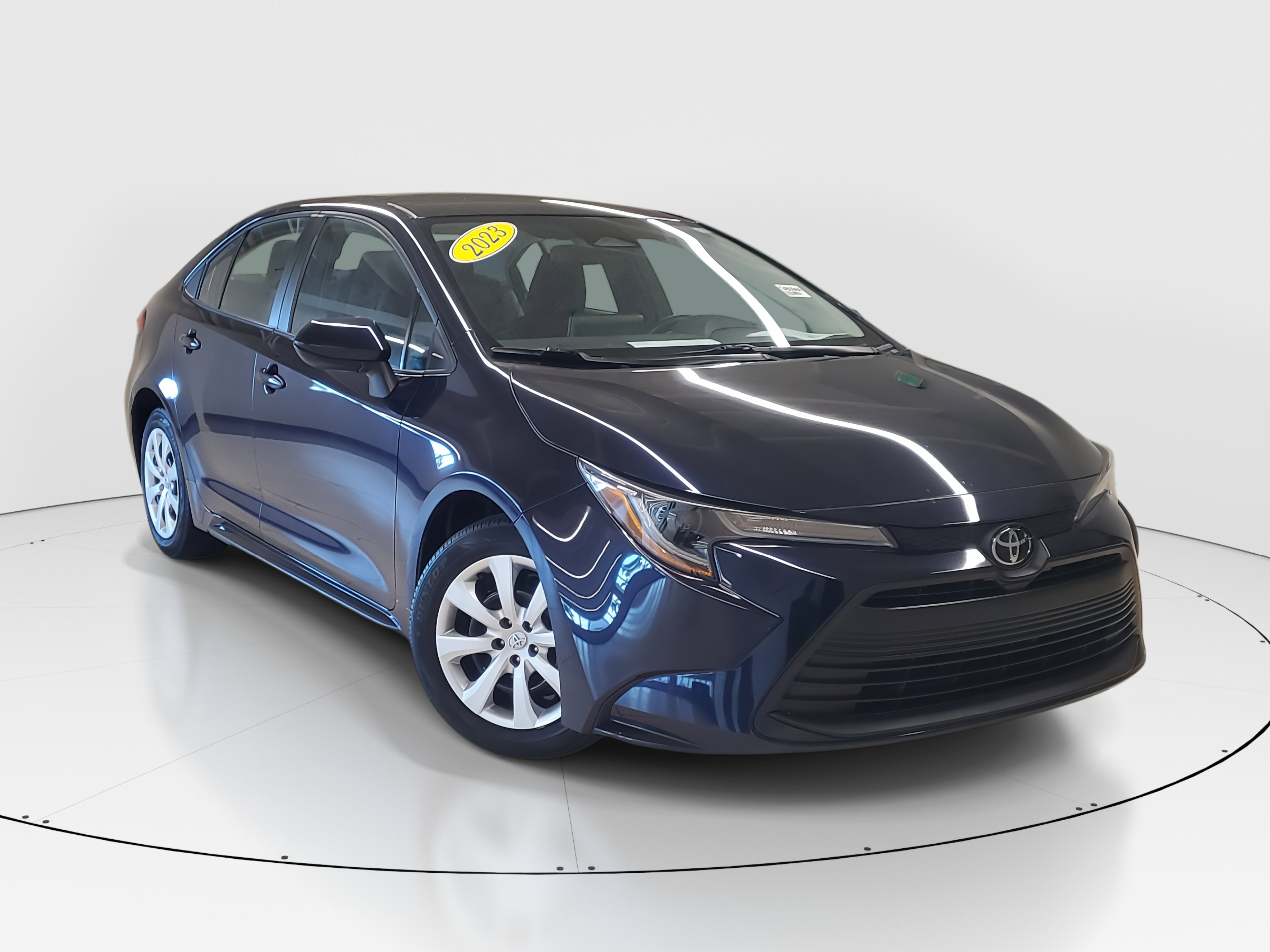 Used 2023 Toyota Corolla LE with VIN 5YFB4MDE4PP040107 for sale in Pinecrest, FL