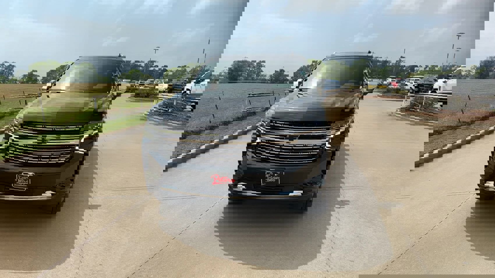 2023 Chevrolet Suburban Premier photo 3