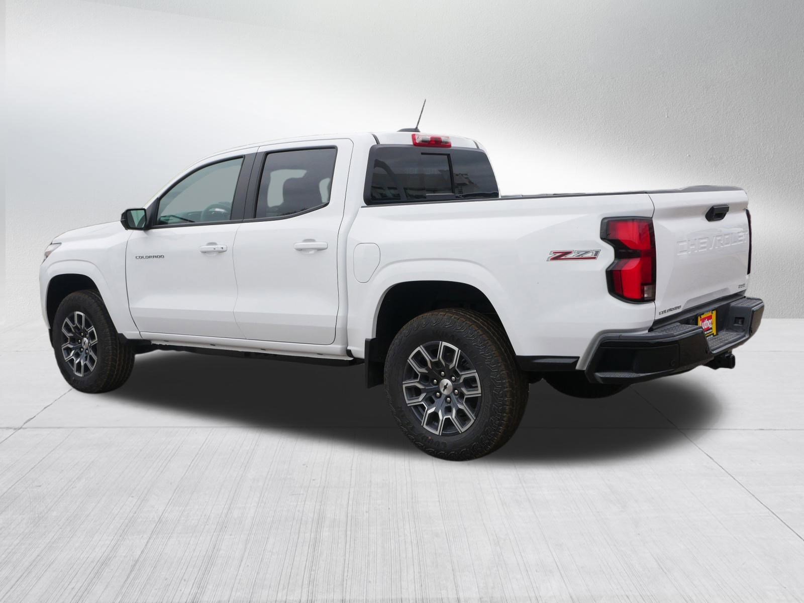 2026 Chevrolet Colorado Z71 photo 2