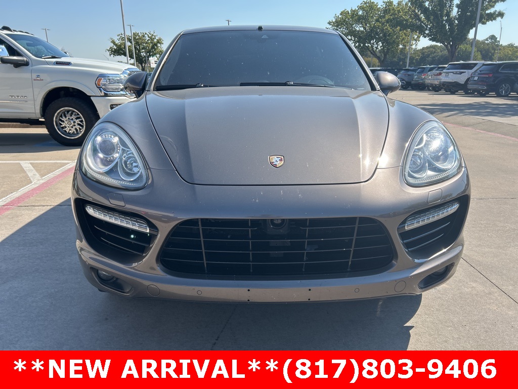 2014 Porsche Cayenne Turbo S photo 2