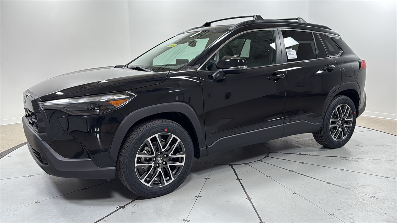 2026 Toyota Corolla Cross XLE's photo