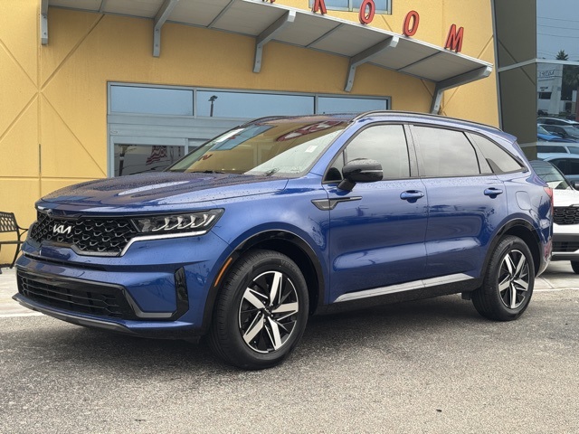 2023 Kia Sorento S photo 2