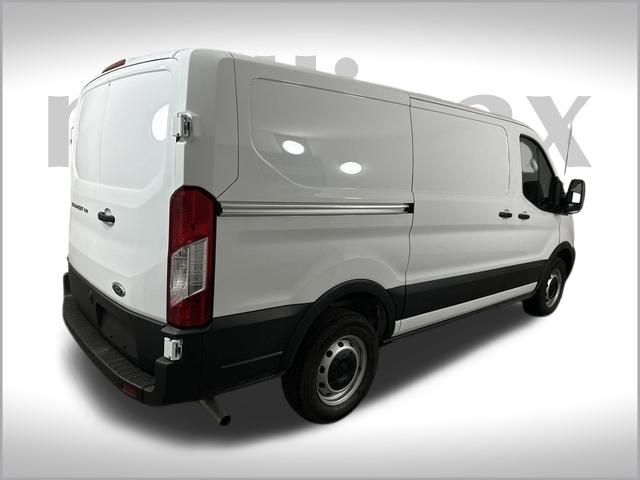 2025 Ford Transit Cargo Van photo 9