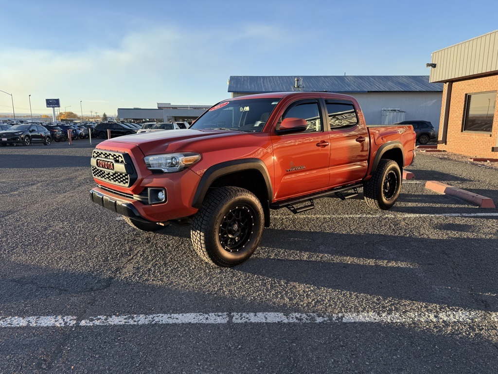 2017 Toyota Tacoma TRD Off-Road photo 3