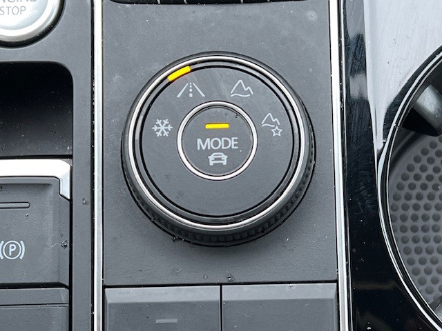2023 Volkswagen Atlas SEL photo 26