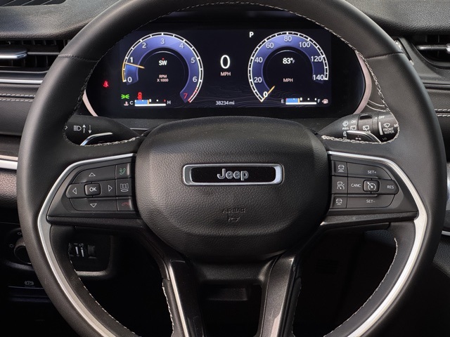2023 Jeep Grand Cherokee Altitude photo 25