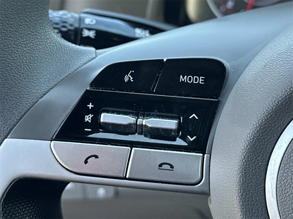 2023 Hyundai Elantra SEL photo 21