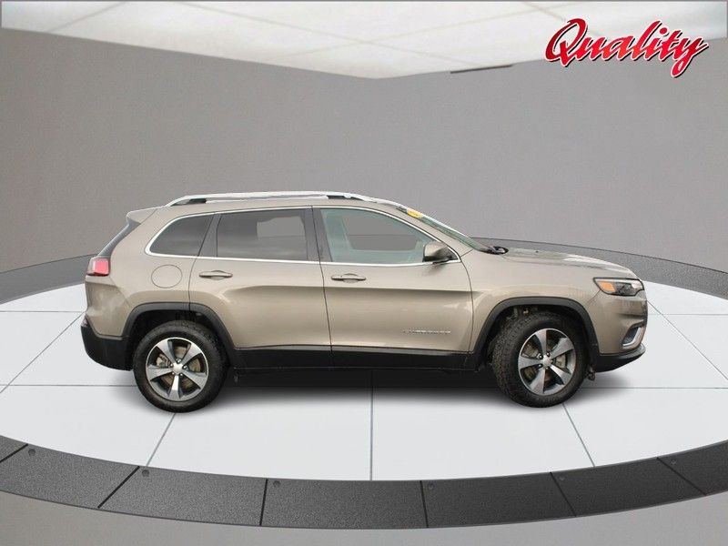 2019 Jeep Cherokee Limited photo 2
