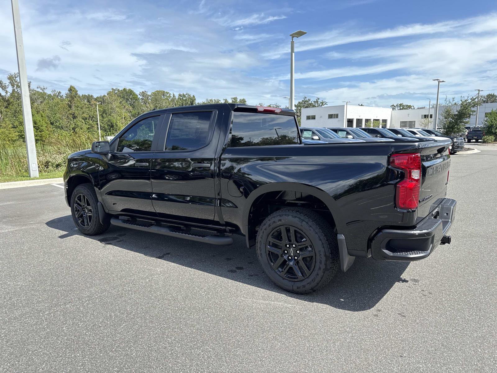 2026 Chevrolet Silverado 1500 Custom photo 4