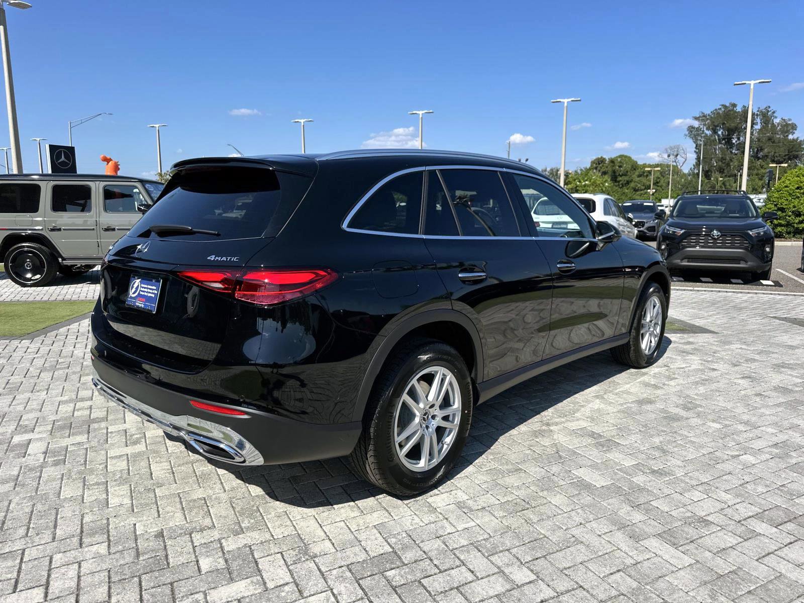 2026 Mercedes Benz GLC 300 photo 4