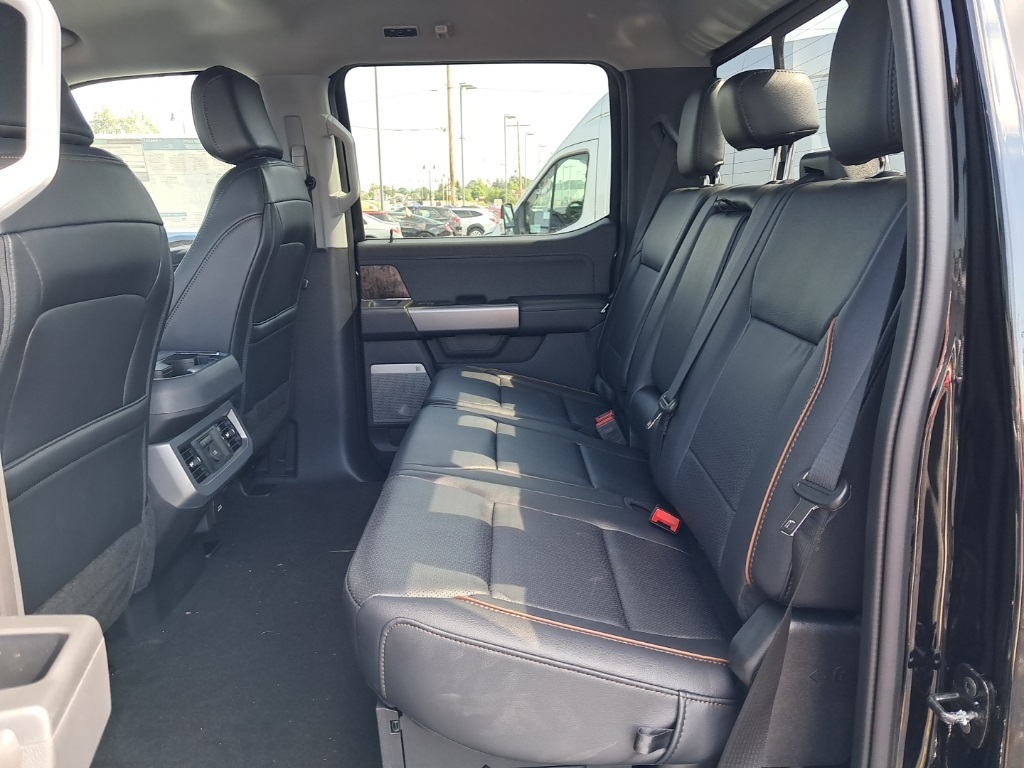 2025 Ford F-350 Lariat photo 7
