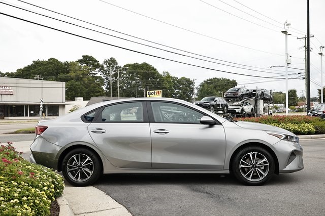 2023 Kia Forte LXS photo 10