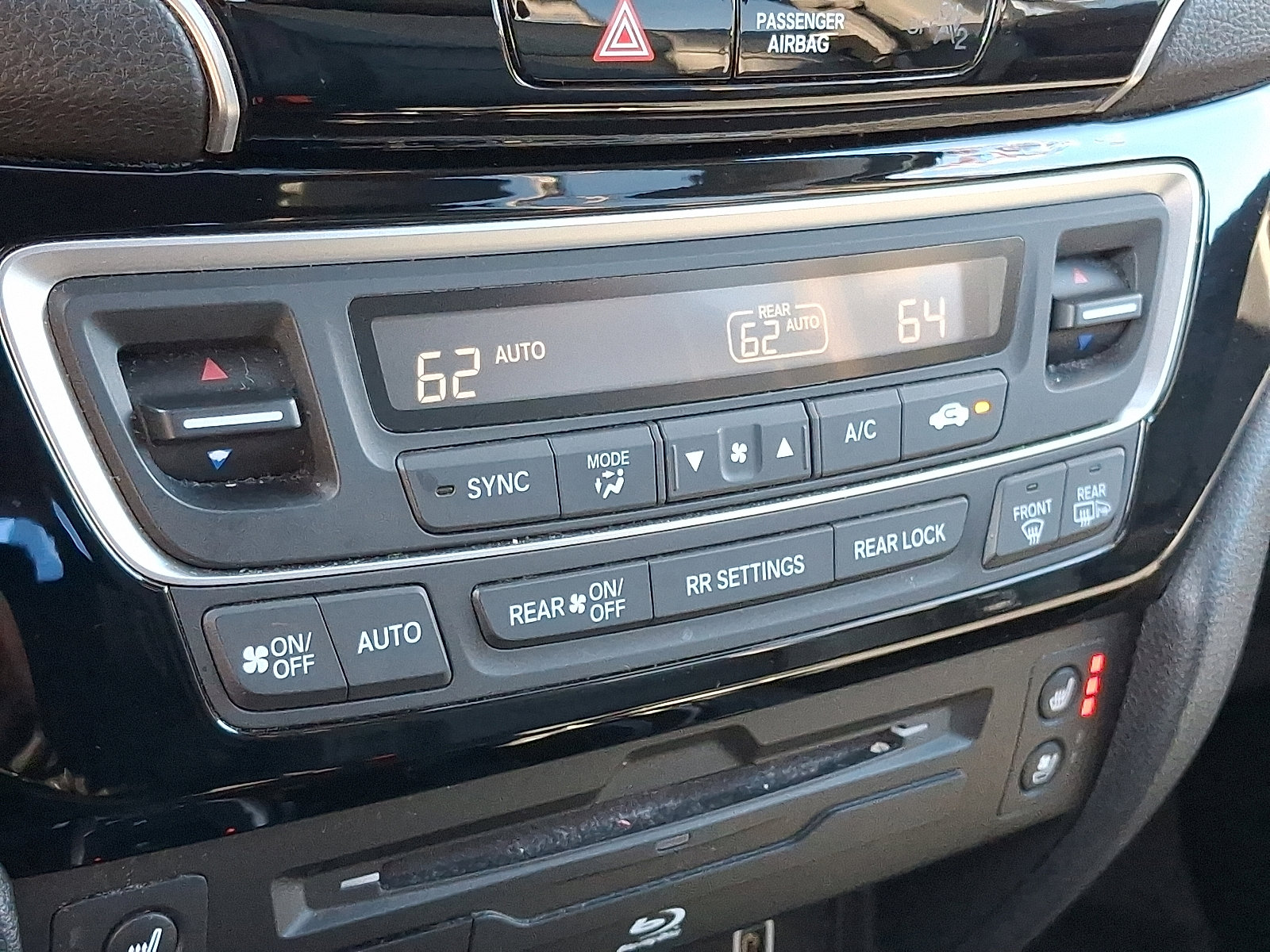 2019 Honda Pilot Elite photo 16