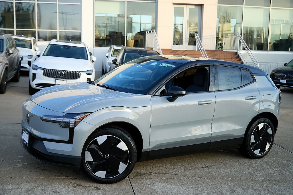 2026 VOLVO EX30 - Image 2