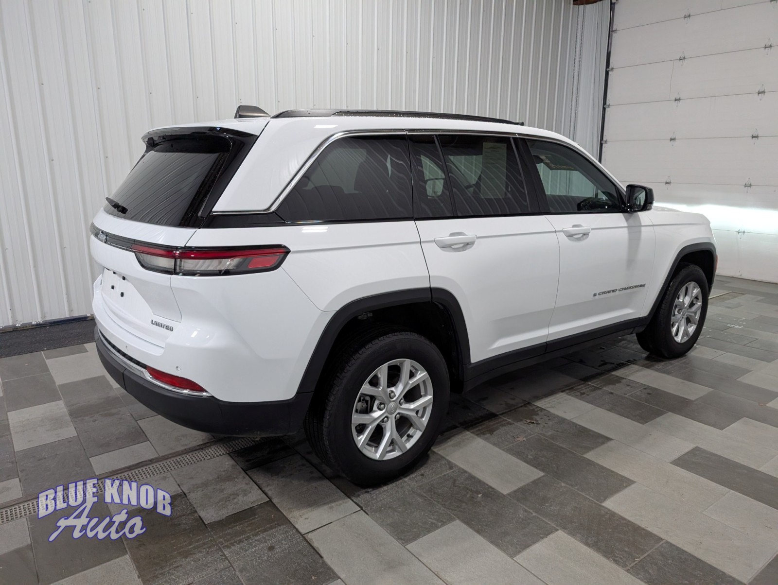 2023 Jeep Grand Cherokee Limited photo 4