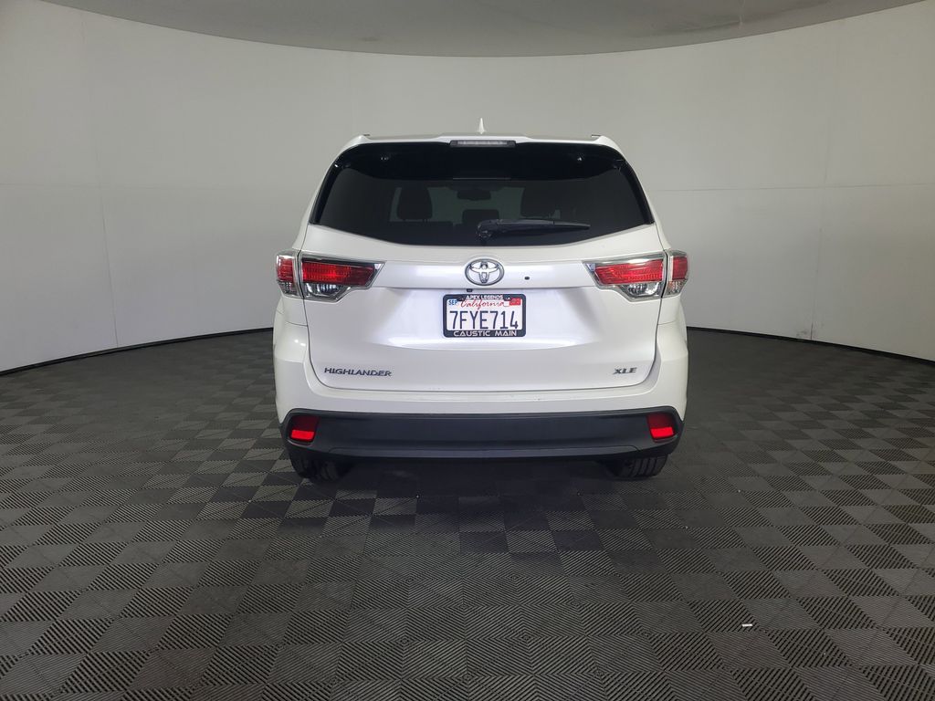2015 Toyota Highlander XLE photo 3