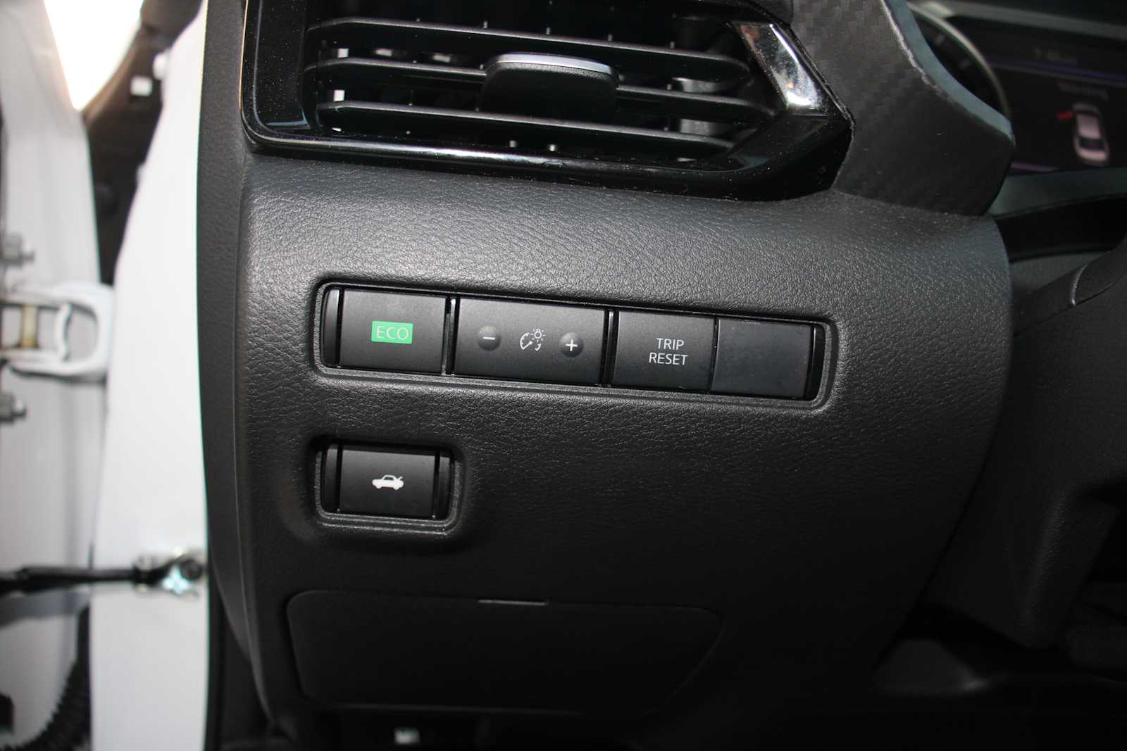 2024 Nissan Sentra SV photo 16