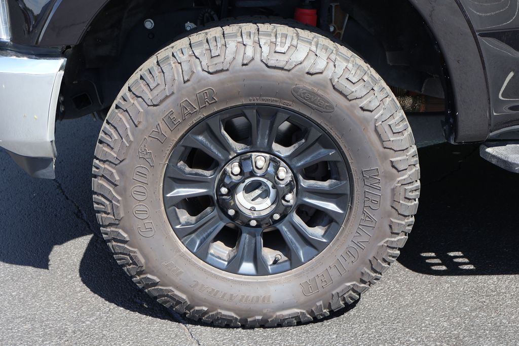 2021 Ford F-250 photo 11
