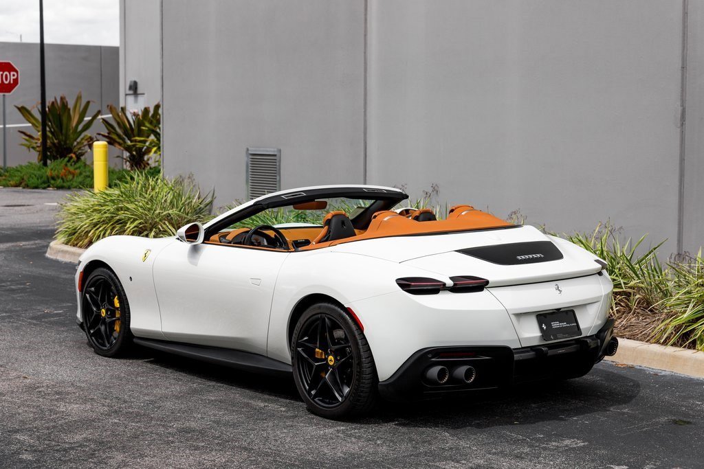 2025 Ferrari Roma Spider photo 3