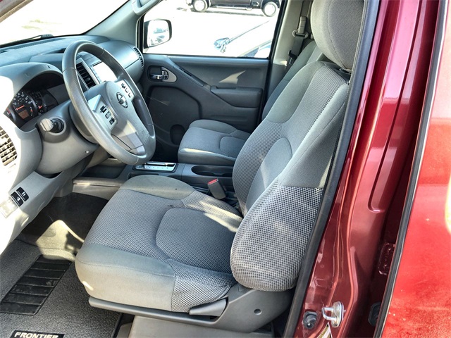 2019 Nissan Frontier SV photo 3