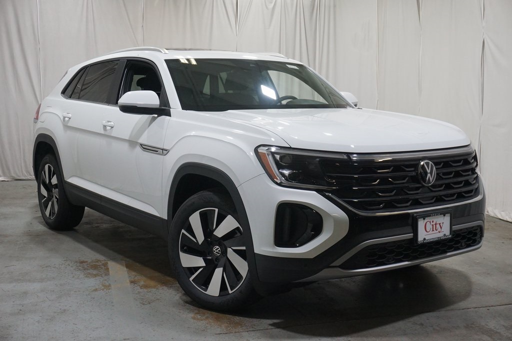 2025 Volkswagen Atlas Cross Sport SE Technology photo 3