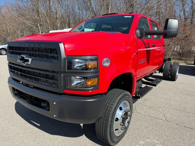 2024 Chevrolet Silverado 4500 Medium Duty Chassis Cab Work Truck's photo