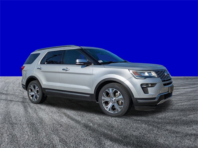 2018 Ford Explorer Platinum photo 2