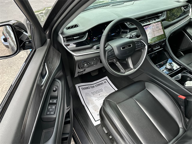 2023 Jeep Cherokee Base photo 28