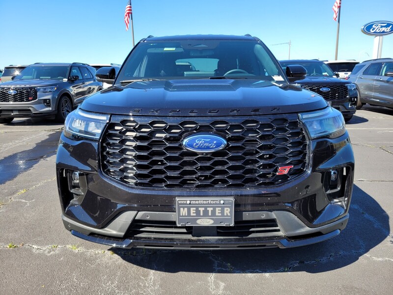 2025 Ford Explorer ST photo 2