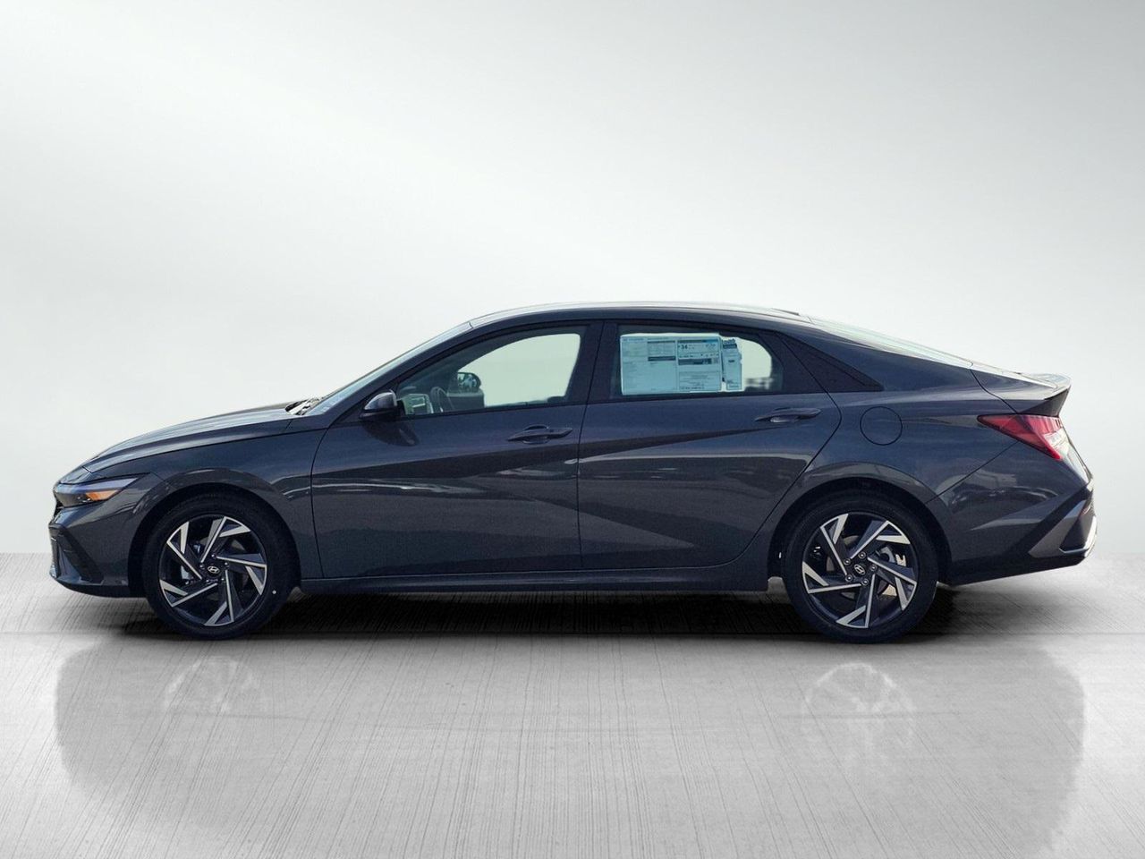 2025 Hyundai Elantra SEL Sport photo 4